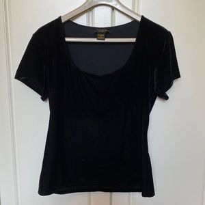 DONNA KARAN BLACK BLOUSE SIZE L .